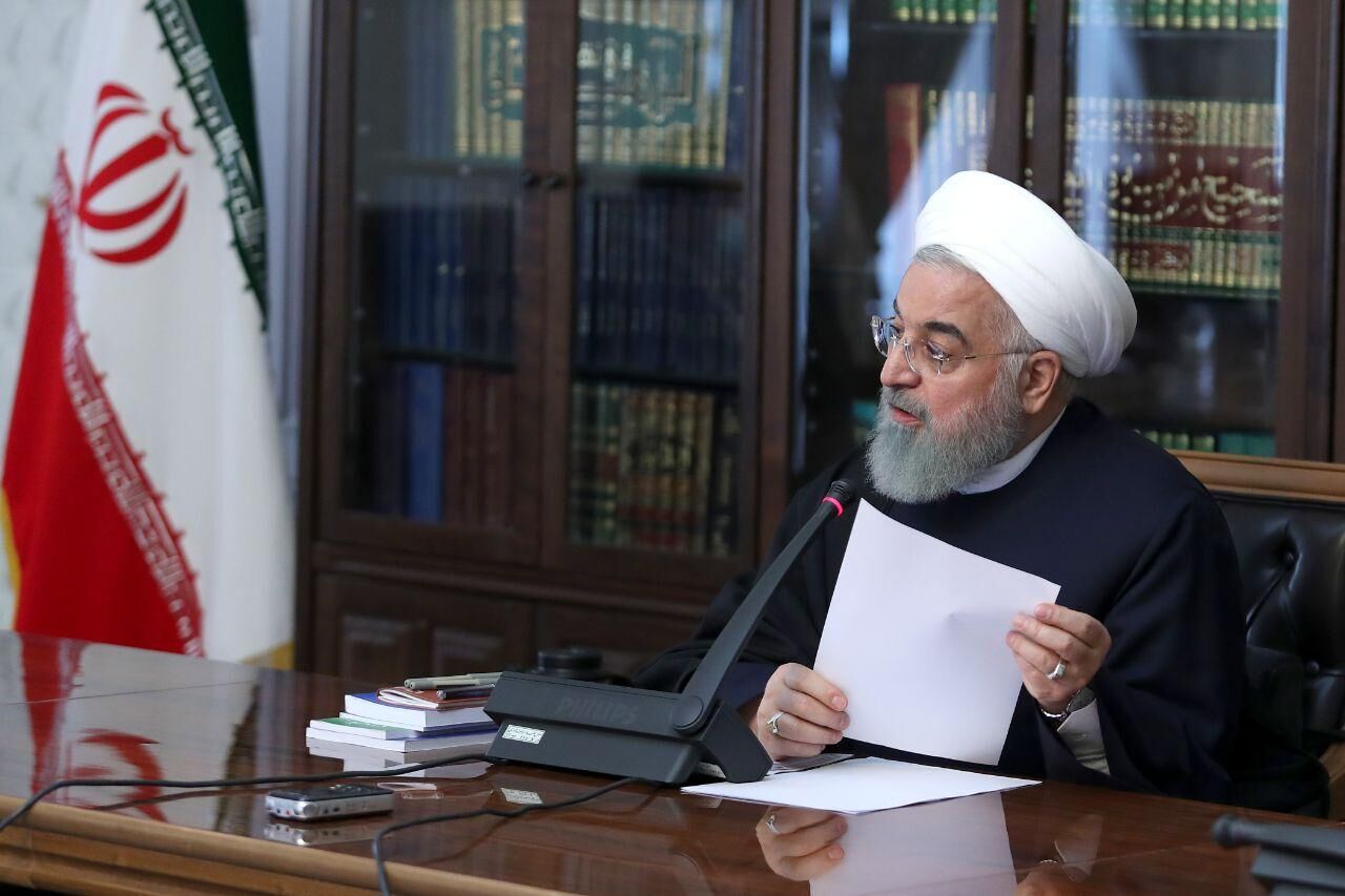 روحانی: طرح فاصله‌گذاری اجتماعی به شکل هوشمند ادامه می‌یابد