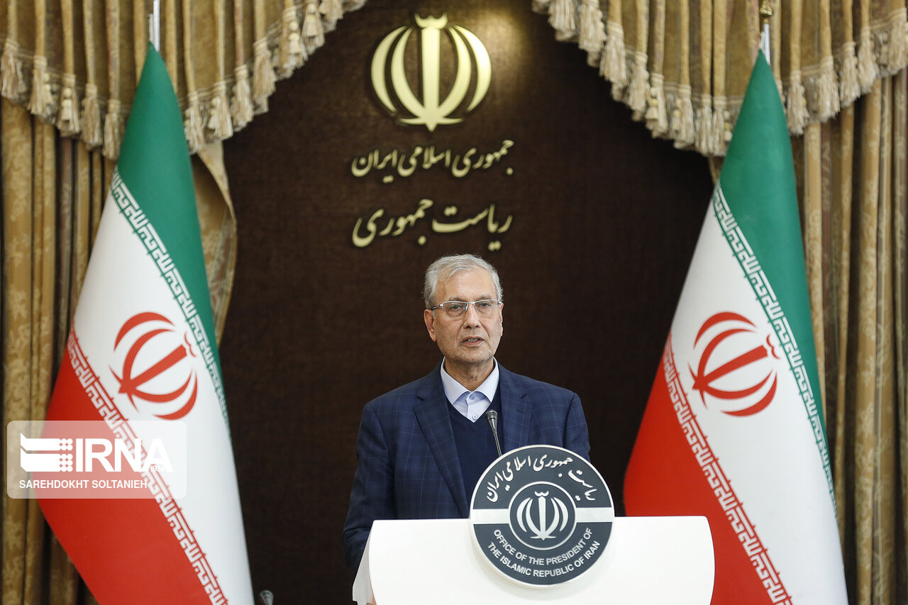 ربیعی: درباره بازگشایی دانشگاه‌ها هفته بعد تصمیم‌گیری می‌شود