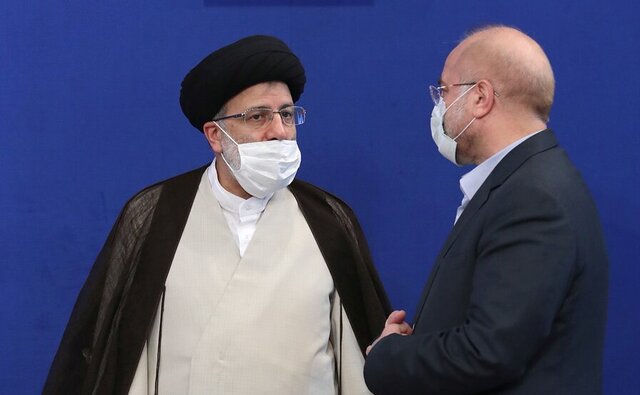 نامه قالیباف و رییسی به رهبری در انتقاد به نحوه فروش نفت در بورس