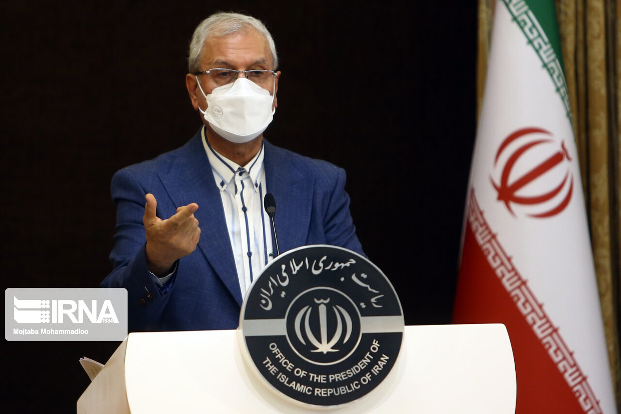 سخنگوی دولت: مردم بخاطر آینده ایران روز جمعه پای صندوق های رای بیایند