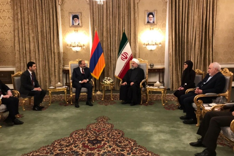 استقبال رسمی دکتر روحانی از نخست وزیر ارمنستان