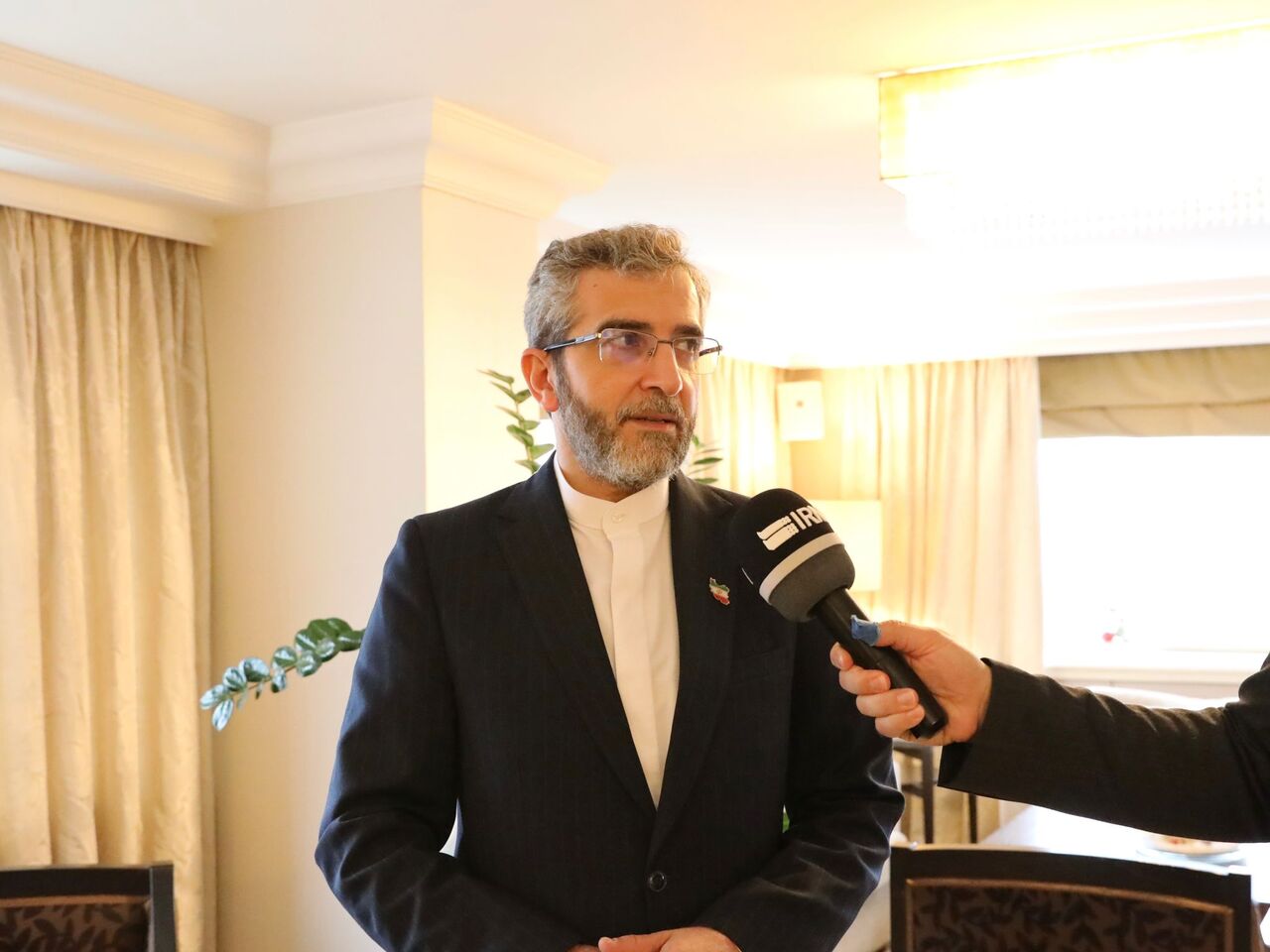 دو سند شامل لغو تحریم ها و مسائل هسته ای در اختیار طرف مقابل قرار گرفت