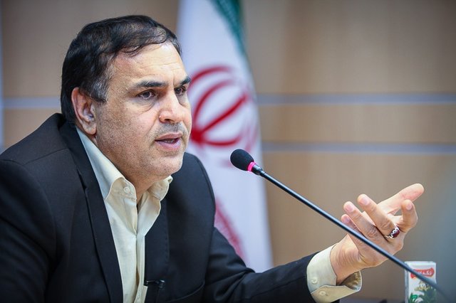 فروش ۲۰ هزار میلیاردی محصولات نانویی در سال گذشته/ارائه الگویی برای تربیت نیروی انسانی توانمند