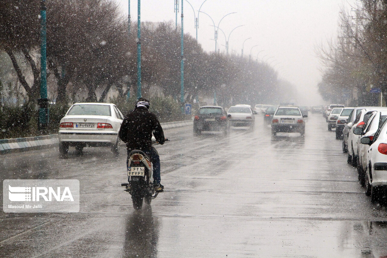 تشدید بارش‌ها از فردا در کشور و بارش برف در تهران/ کاهش ۴ تا ۸ درجه‌ای دما در نوار شمالی