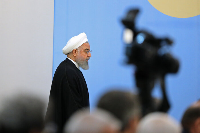 تضعیف دولت نتیجه انتقادات موسمی و سیاسی