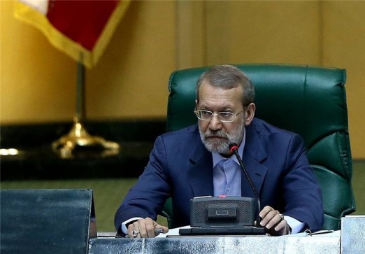 ظاهرا مکرون با هرکس ملاقات دارد مطابق میل او سخن می‌گوید